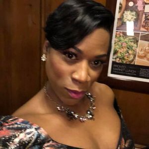 Meet your Posher, Nakesha